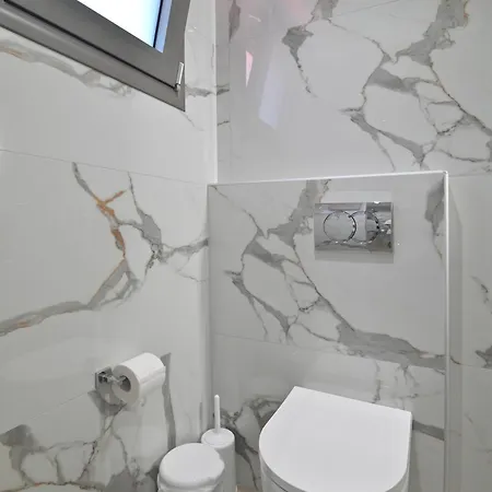 Platanos Luxury Paralia Panteleimonos
